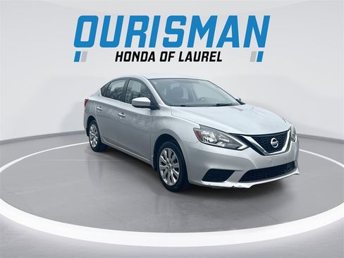 Used 2019 Nissan Sentra S image 2