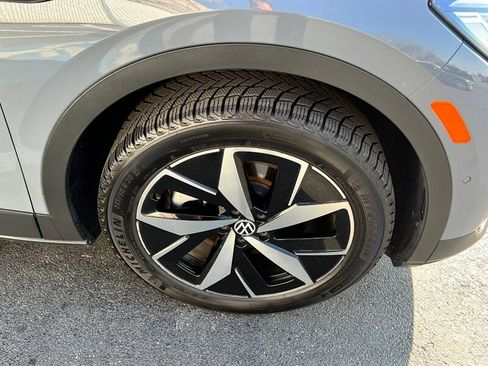 Used 2023 Volkswagen ID.4 Pro S image 12