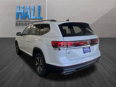 New 2026 Volkswagen Atlas SE image 3