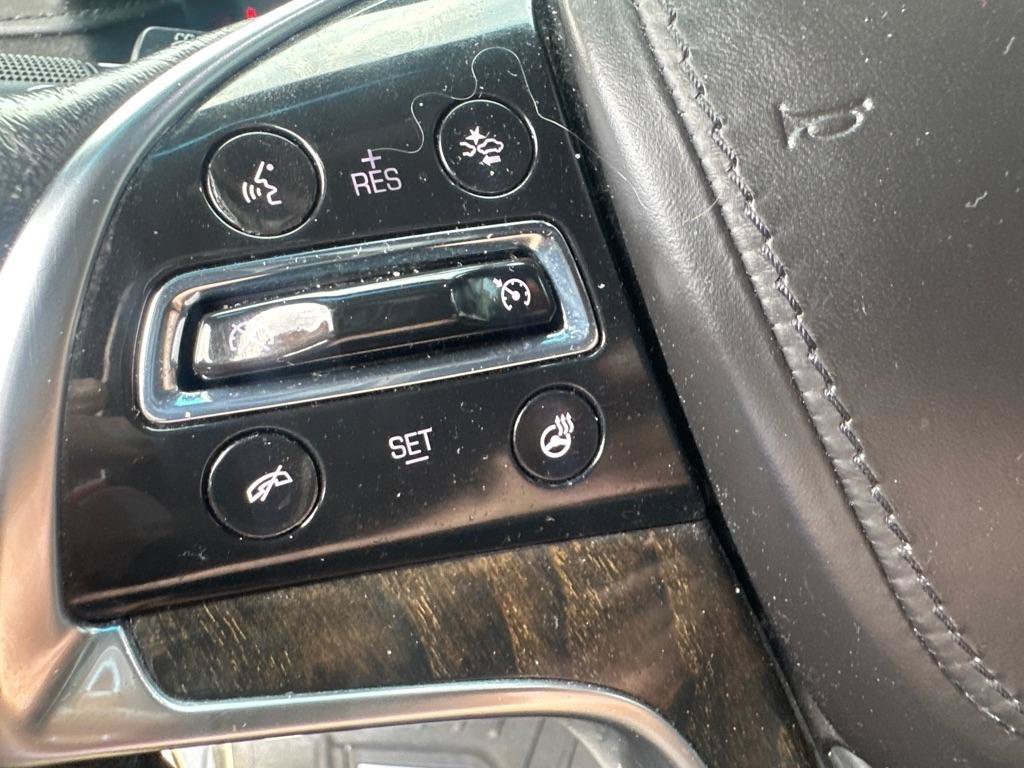 Used 2016 Cadillac Escalade Platinum AWD/4WD image 26