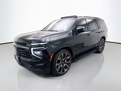 Used 2025 Chevrolet Tahoe RST AWD/4WD image 3
