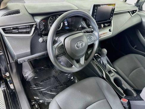 Used 2022 Toyota Corolla LE FWD image 16