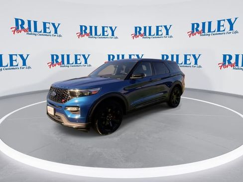 Certified 2021 Ford Explorer ST w/ Equipment Group 401A image 4