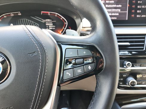 Used 2021 BMW 530i w/ Premium Package RWD image 30