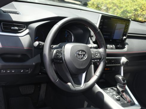 Certified 2021 Toyota RAV4 XSE w/ Weather Package AWD/4WD image 9