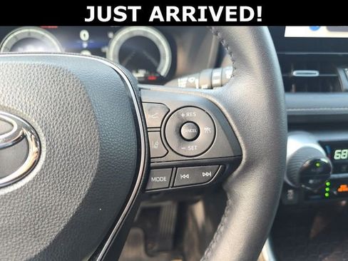Used 2023 Toyota RAV4 Limited FWD image 17