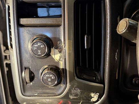 Used 2015 Chevrolet Silverado 1500 LT w/ Custom Sport Edition image 15