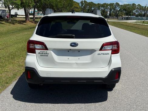 Used 2019 Subaru Outback 2.5i Limited image 8