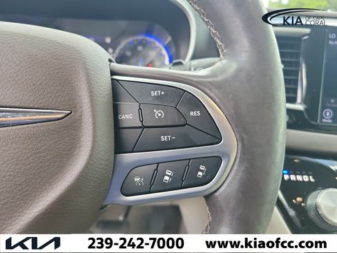 Used 2020 Chrysler Pacifica Touring-L Plus FWD image 26