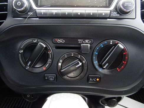 Used 2016 Nissan Juke S AWD/4WD image 16