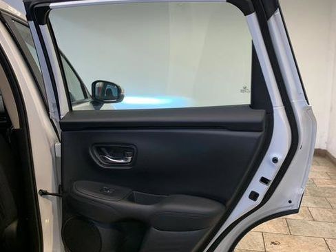 Used 2023 Honda HR-V LX image 42