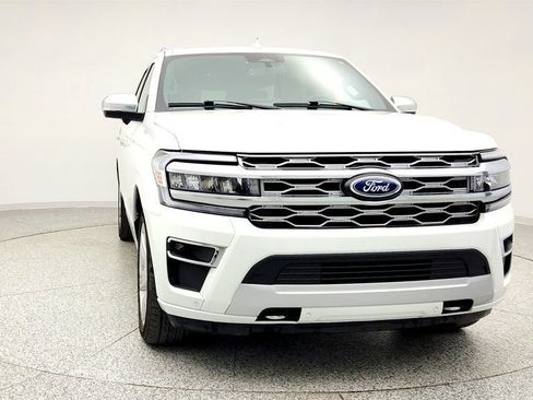 Used 2022 Ford Expedition Max Platinum image 2