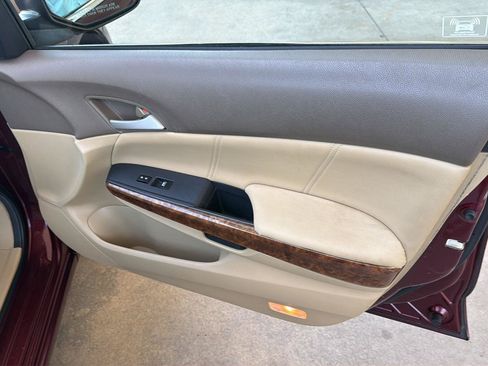 Used 2010 Honda Accord EX-L image 14