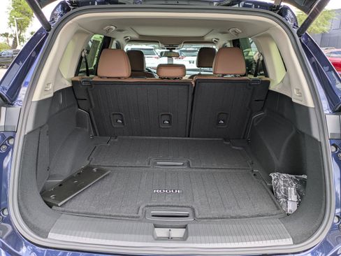 New 2026 Nissan Rogue Platinum AWD/4WD image 13