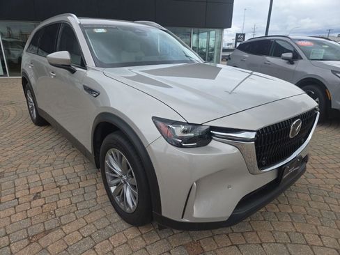 Used 2025 MAZDA CX-90 Plug-In Hybrid w/ Preferred AWD/4WD image 3