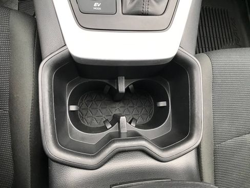 Used 2023 Toyota RAV4 LE AWD/4WD image 25