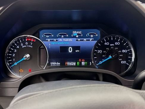 Used 2022 Ford F350 Lariat w/ Lariat Value Package AWD/4WD image 12