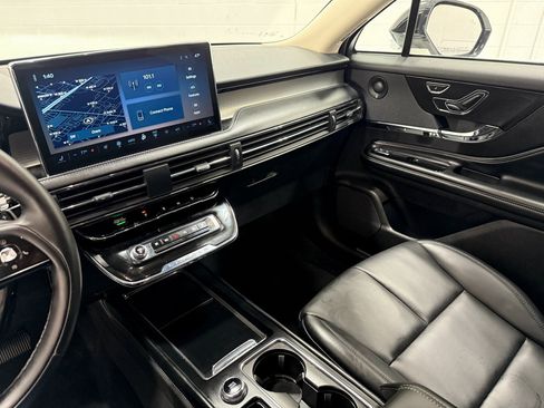 Used 2024 Lincoln Corsair AWD w/ Equipment Group 102A image 12