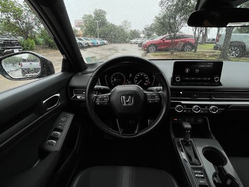 Used 2025 Honda Civic Sport image 11
