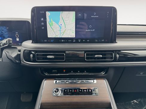 New 2025 Lincoln Aviator Reserve w/ Equipment Group 201A image 13