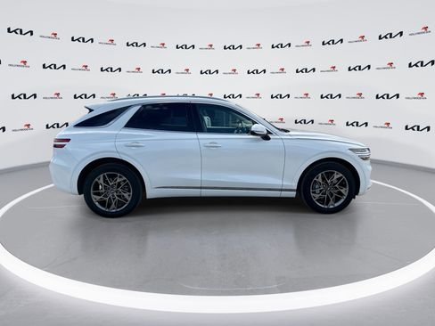 Used 2025 Genesis GV70 2.5T AWD/4WD image 9