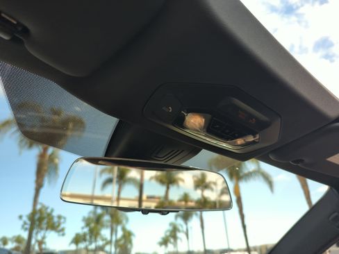 Certified 2024 BMW 430i Convertible w/ M Sport Package image 27