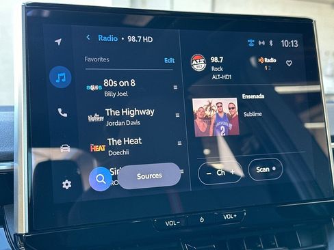 Used 2025 Toyota Corolla SE image 24