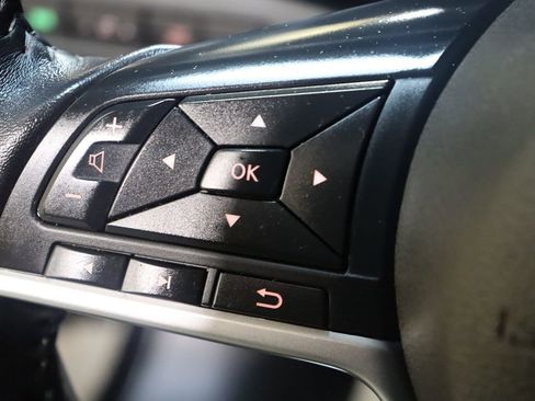 Used 2021 Nissan Sentra SV image 39