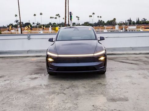 Used 2026 Tesla Model Y Long Range image 2