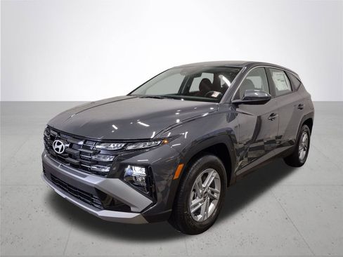 New 2026 Hyundai Tucson SE image 2