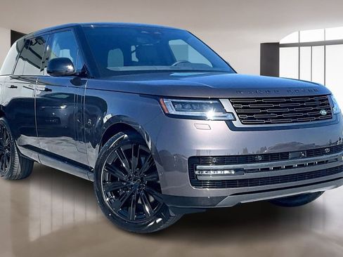 New 2026 Land Rover Range Rover SE image 2
