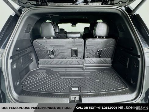 Used 2026 Chevrolet Traverse LT AWD/4WD image 26