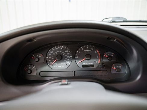 Used 2004 Ford Mustang GT Premium RWD image 16