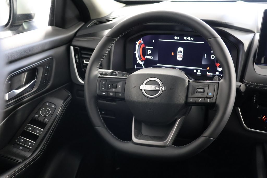 Used 2025 Nissan Rogue SL w/ SL Premium Package AWD/4WD image 10