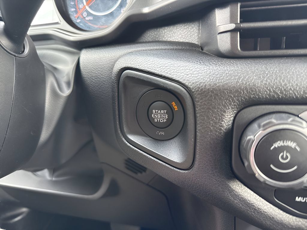Used 2025 Jeep Wrangler Unlimited Sport AWD/4WD image 22