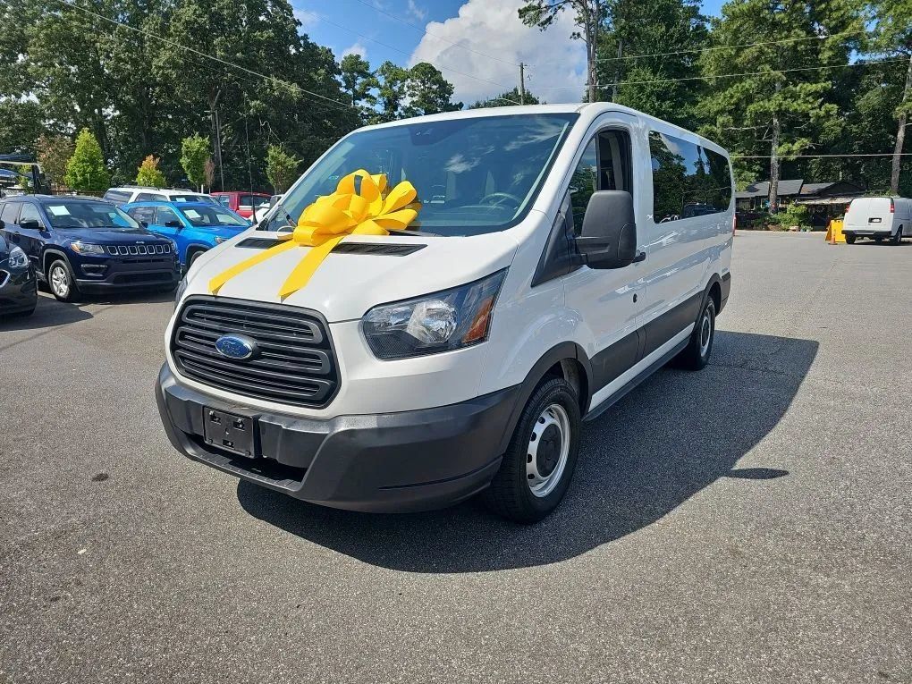 Used 2019 Ford Transit 150 XL RWD image 3