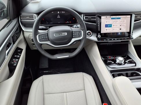New 2026 Jeep Grand Wagoneer Limited AWD/4WD image 4