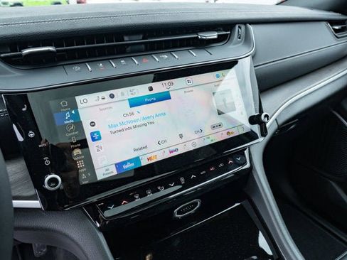 New 2026 Jeep Grand Cherokee Limited image 18