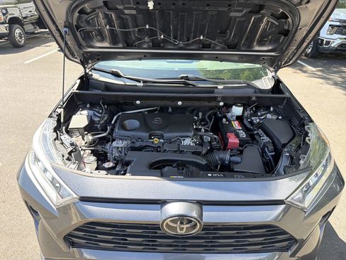 Used 2019 Toyota RAV4 XLE Premium w/ Cold Weather Package image 33