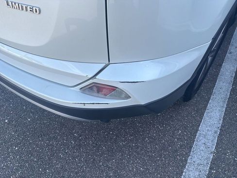 Used 2018 Toyota RAV4 Limited FWD image 15