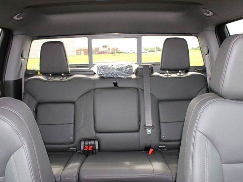 New 2026 GMC Sierra 1500 SLT w/ SLT Premium Plus Package AWD/4WD image 17