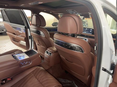 Used 2025 Genesis G90 3.5T image 18