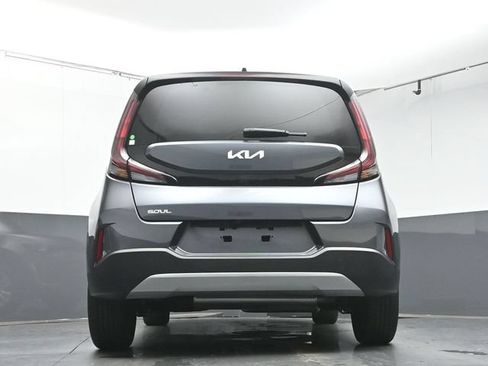 Used 2025 Kia Soul LX FWD image 36
