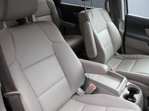 Used 2016 Honda Odyssey EX-L image 32
