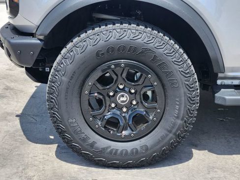 Used 2024 Ford Bronco Wildtrak AWD/4WD image 11
