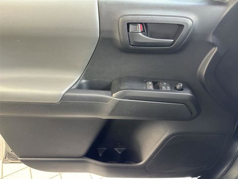 Used 2023 Toyota Tacoma SR AWD/4WD image 19