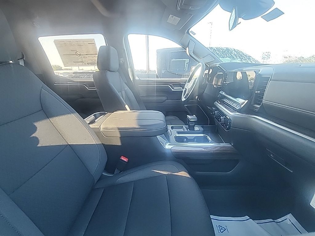 New 2026 Chevrolet Silverado 1500 RST AWD/4WD image 7