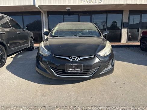 Used 2014 Hyundai Elantra SE image 5