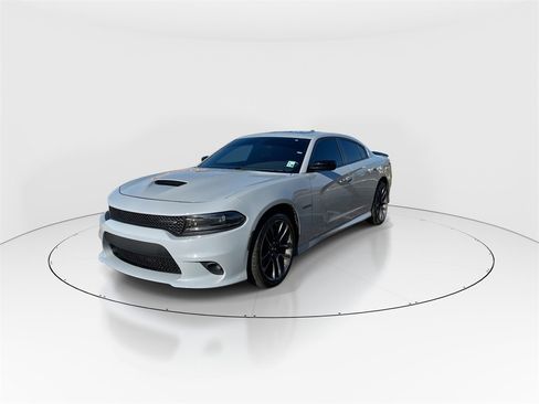 Used 2022 Dodge Charger R/T w/ Blacktop Package image 4