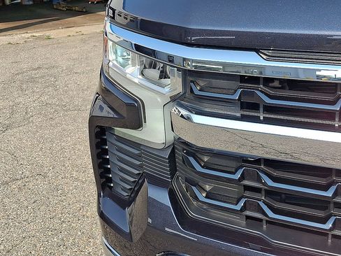 Certified 2023 Chevrolet Silverado 1500 LT AWD/4WD image 28